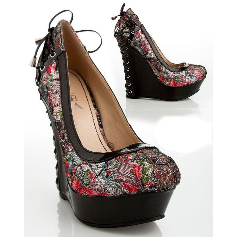 New Black Wedge Heels Linda